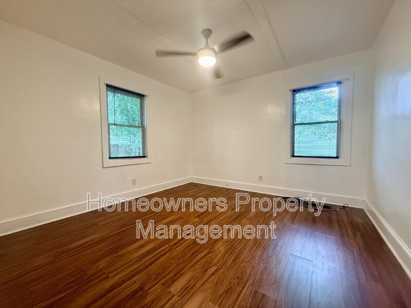 Charming 3-Bedroom Raeford Home with 2 Full Baths at 113 N Wright St in Raeford property image