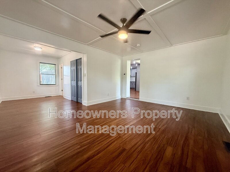 Charming 3-Bedroom Raeford Home with 2 Full Baths at 113 N Wright St in Raeford property image