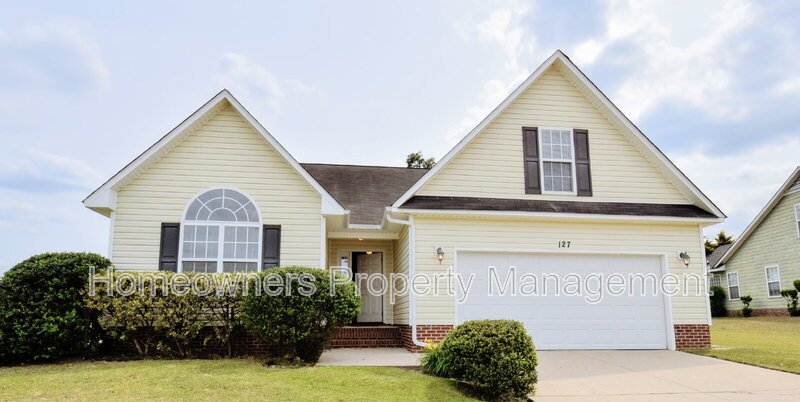 Delightful 3-Bedroom Retreat with 2 Full Baths at 127 Blue Water Dr, Raeford - Spacious 1850 Sq Ft Living! property image