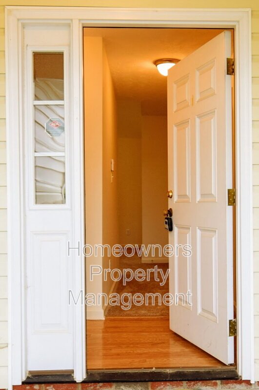 Delightful 3-Bedroom Retreat with 2 Full Baths at 127 Blue Water Dr, Raeford - Spacious 1850 Sq Ft Living! property image