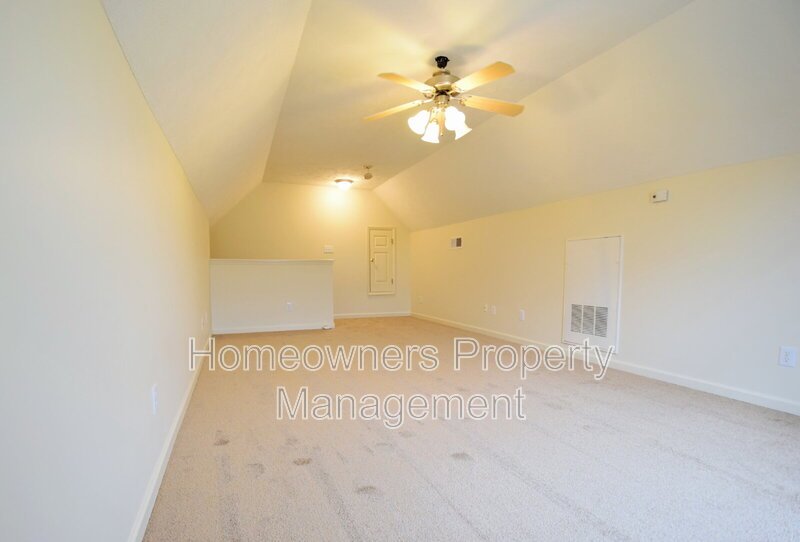 Delightful 3-Bedroom Retreat with 2 Full Baths at 127 Blue Water Dr, Raeford - Spacious 1850 Sq Ft Living! property image