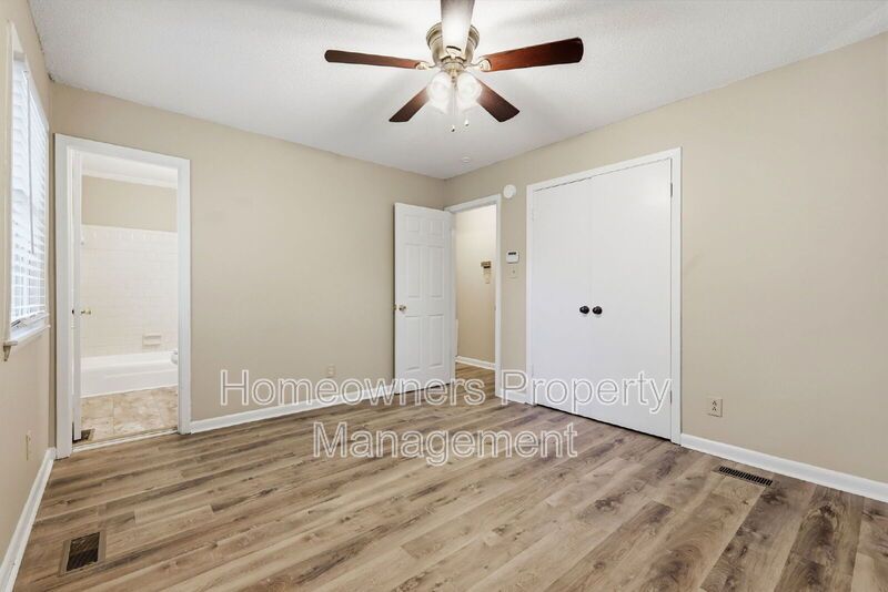 Delightful 3-Bed Haven with 2.5 Baths and Spacious 1667 Sq Ft at 1902 Paisley Ave, Fayetteville! property image