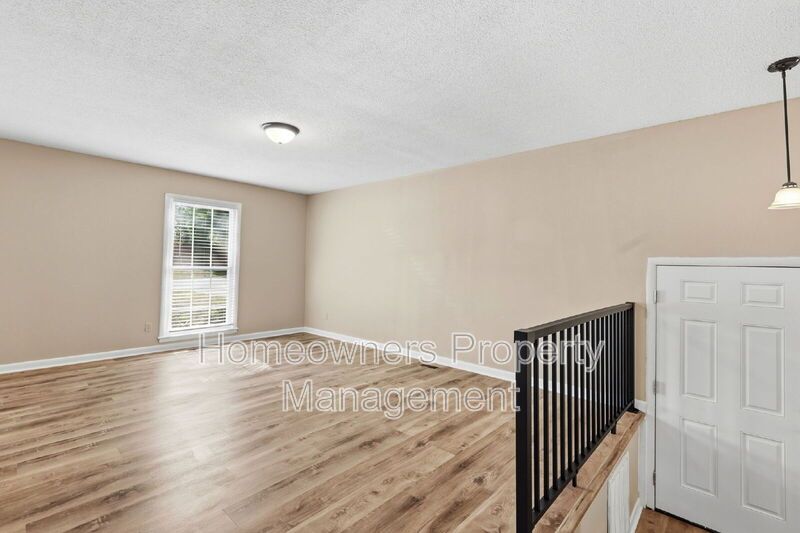 Delightful 3-Bed Haven with 2.5 Baths and Spacious 1667 Sq Ft at 1902 Paisley Ave, Fayetteville! property image