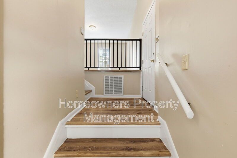 Delightful 3-Bed Haven with 2.5 Baths and Spacious 1667 Sq Ft at 1902 Paisley Ave, Fayetteville! property image