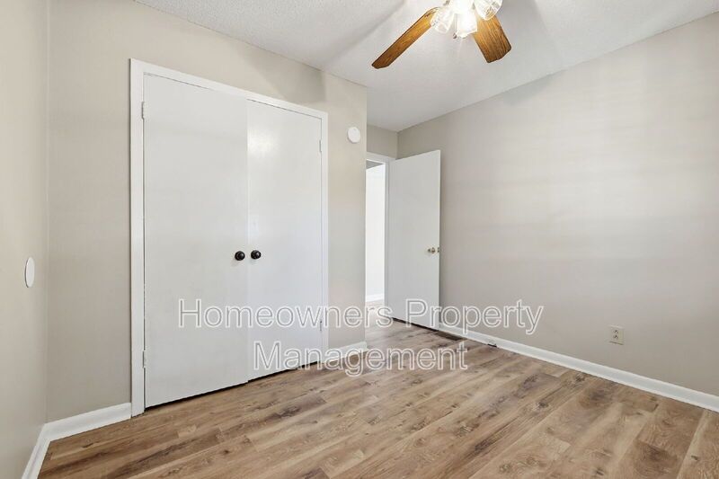 Delightful 3-Bed Haven with 2.5 Baths and Spacious 1667 Sq Ft at 1902 Paisley Ave, Fayetteville! property image