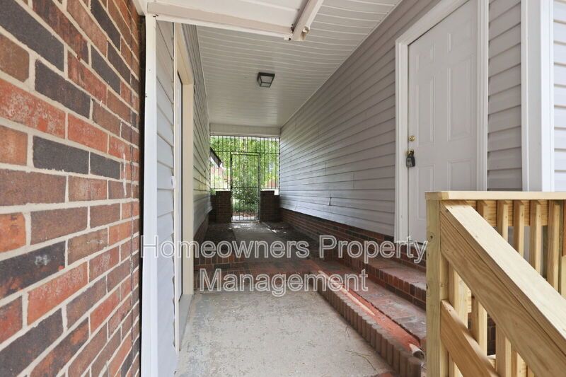 Delightful 3-Bed Haven with 2.5 Baths and Spacious 1667 Sq Ft at 1902 Paisley Ave, Fayetteville! property image