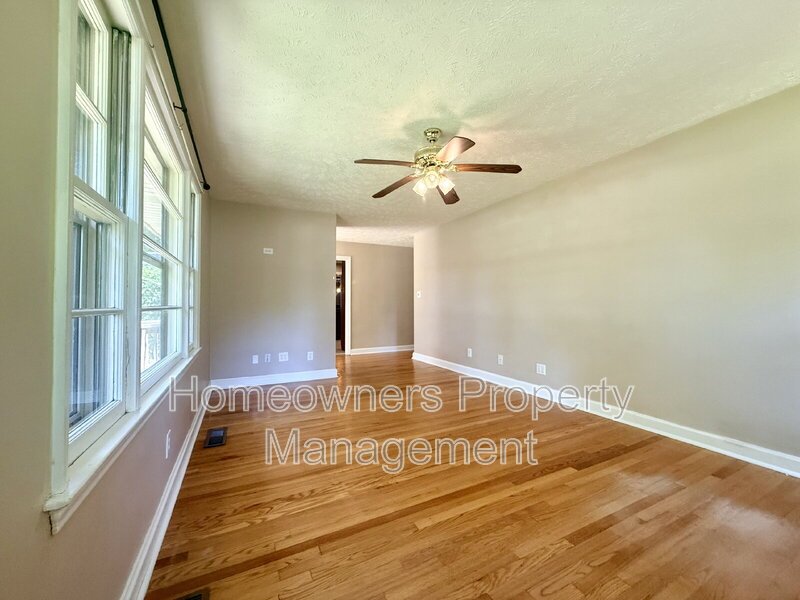 Delightful 3-Bed, 2-Bath Retreat with 1,559 Sq Ft of Comfort on Cherokee Drive! property image