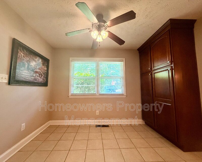 Delightful 3-Bed, 2-Bath Retreat with 1,559 Sq Ft of Comfort on Cherokee Drive! property image
