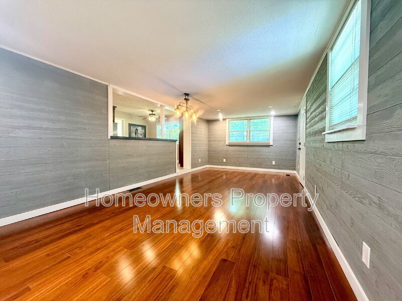 Delightful 3-Bed, 2-Bath Retreat with 1,559 Sq Ft of Comfort on Cherokee Drive! property image