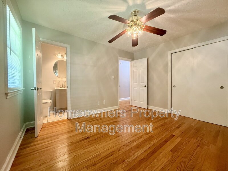 Delightful 3-Bed, 2-Bath Retreat with 1,559 Sq Ft of Comfort on Cherokee Drive! property image