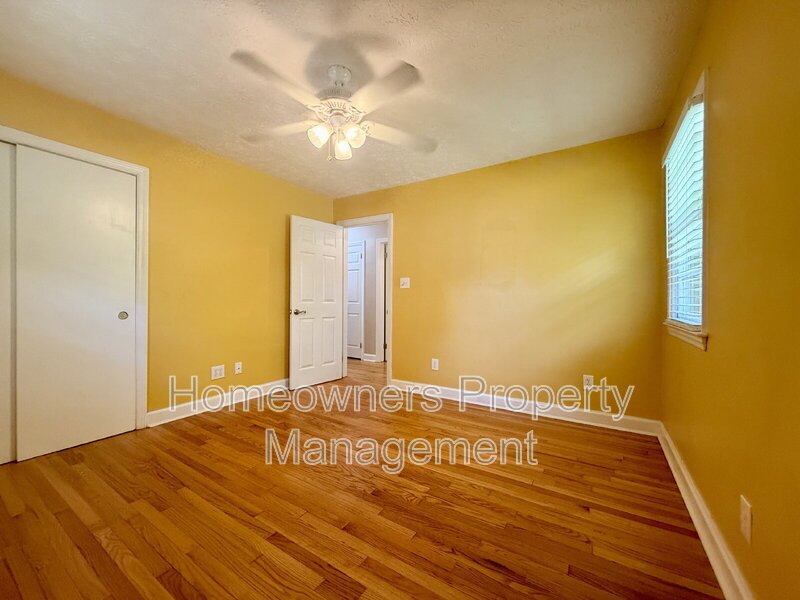 Delightful 3-Bed, 2-Bath Retreat with 1,559 Sq Ft of Comfort on Cherokee Drive! property image