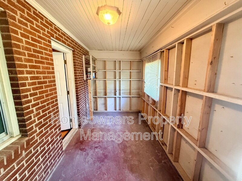 Delightful 3-Bed, 2-Bath Retreat with 1,559 Sq Ft of Comfort on Cherokee Drive! property image