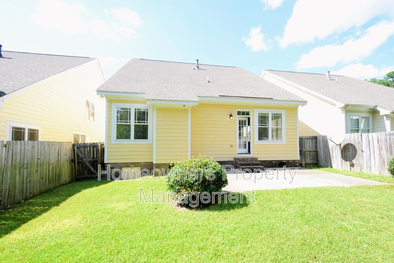 Coming Soon – Spacious 5-Bedroom Home with 4 Full Baths in Prime Fayetteville Location. property image