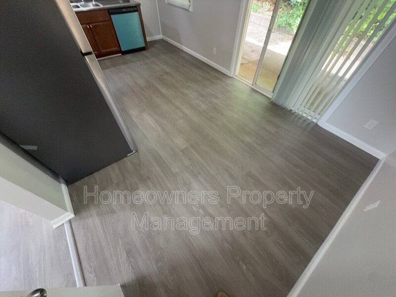 Great 3-Bedroom Oasis with 2 Full Baths in Fayetteville's Prime Location – Your Perfect Home Awaits at 4736 Rosehill Rd! *** 2 weeks free off the first month's rent.*** property image