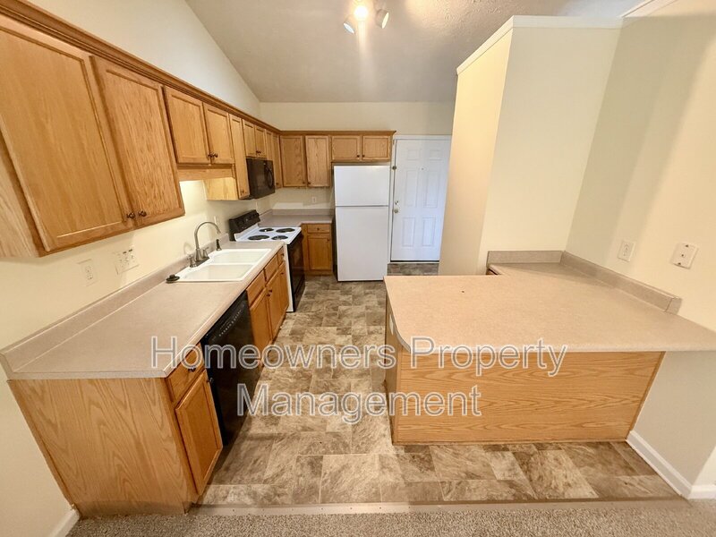Charming 2-Bed Apartment at 522 Longview Dr – Cozy Living in Fayetteville! property image