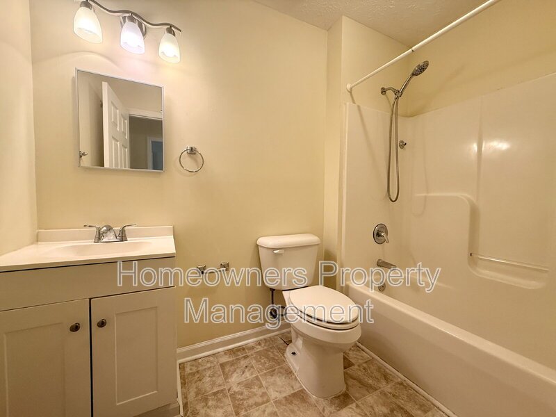 Charming 2-Bed Apartment at 522 Longview Dr – Cozy Living in Fayetteville! property image