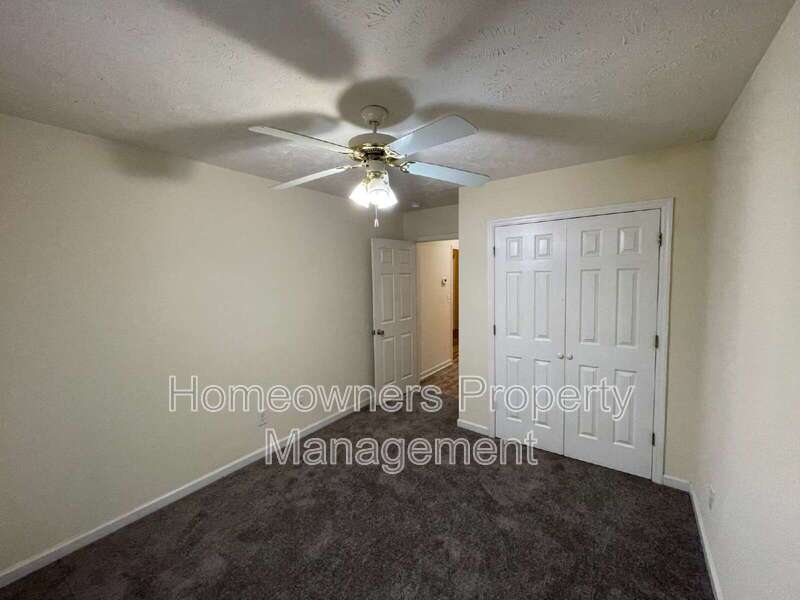 Charming 2-Bed Apartment at 522 Longview Dr – Cozy Living in Fayetteville! property image