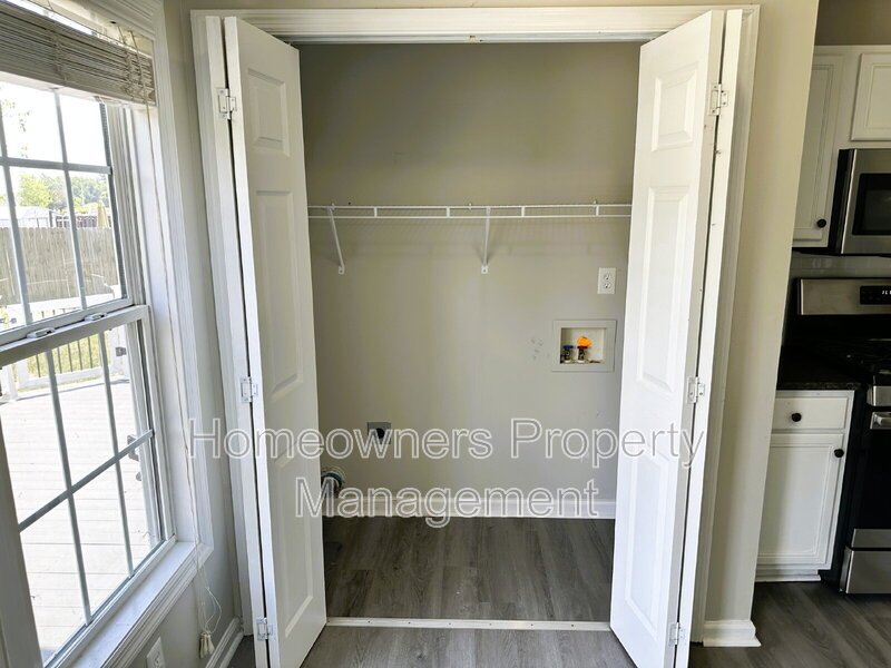 1311 Shoshone Pl property image