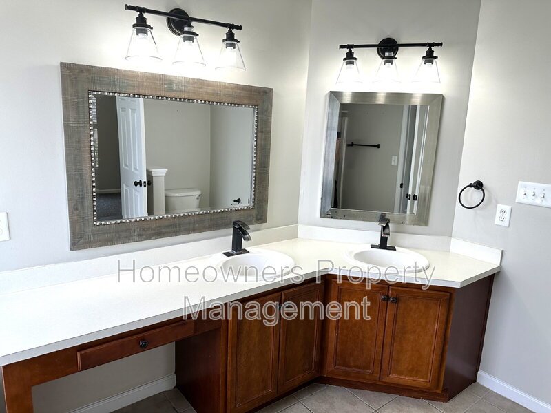 1311 Shoshone Pl property image