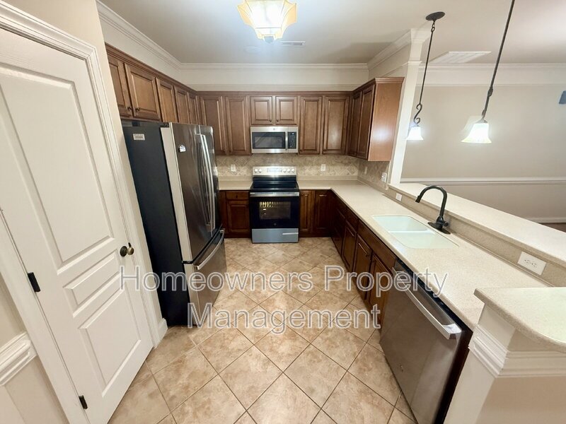 Amazing 2-Bed Home with 2.5 Baths in Fayetteville's Prime Location property image