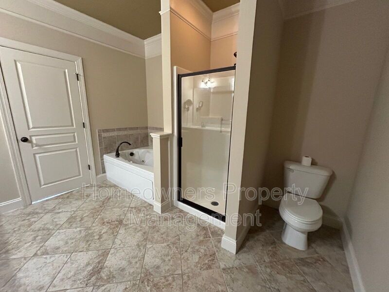 Amazing 2-Bed Home with 2.5 Baths in Fayetteville's Prime Location property image