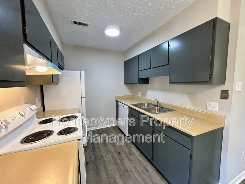 Charming 2-Bedroom Retreat with 2 Full Baths in Fayetteville! property image