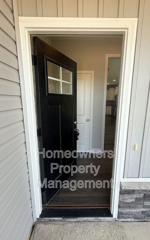 Amazing 3-Bed Oasis with 2.5 Baths in Spring Lake – 1511 Sq Ft of Comfort at 580 Hayes Road!