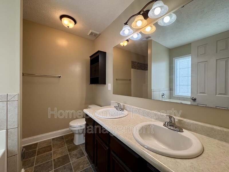 Great 3-Bed, 2-Bath Home at 230 Hunters Creek Dr, Raeford – Perfect Blend of Comfort & Style! property image