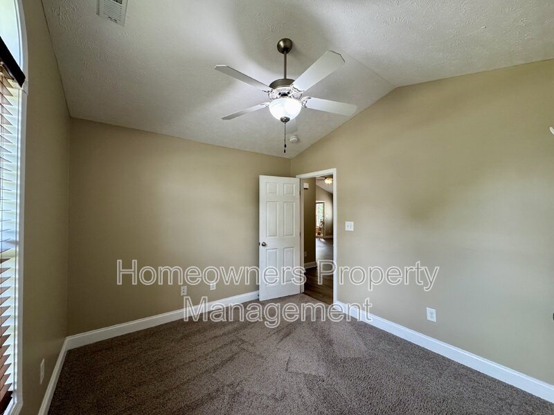 Great 3-Bed, 2-Bath Home at 230 Hunters Creek Dr, Raeford – Perfect Blend of Comfort & Style! property image