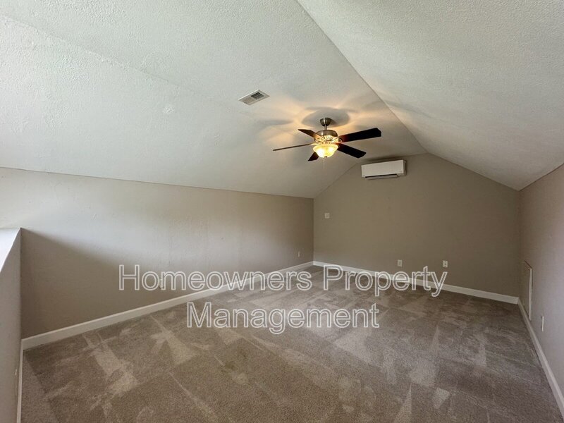 Great 3-Bed, 2-Bath Home at 230 Hunters Creek Dr, Raeford – Perfect Blend of Comfort & Style! property image