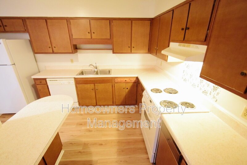 Great 3-Bedroom Haven with 2.5 Baths in Fayetteville – Your Perfect Retreat Awaits! property image