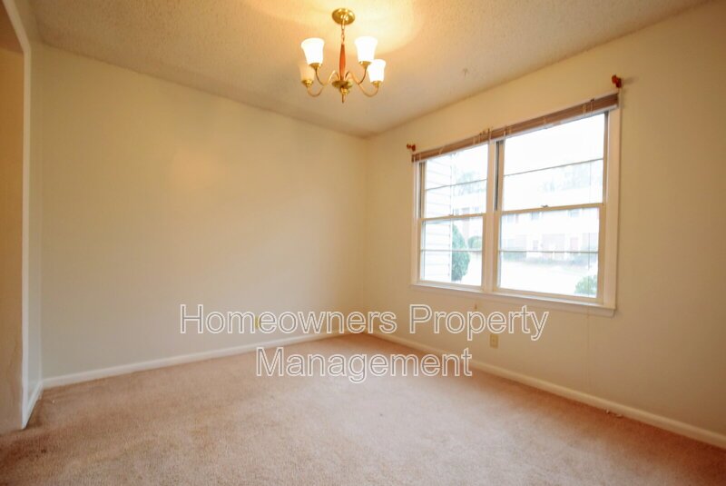 Great 3-Bedroom Haven with 2.5 Baths in Fayetteville – Your Perfect Retreat Awaits! property image