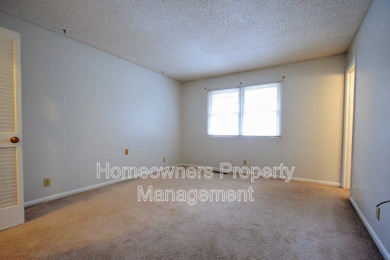 Great 3-Bedroom Haven with 2.5 Baths in Fayetteville – Your Perfect Retreat Awaits! property image