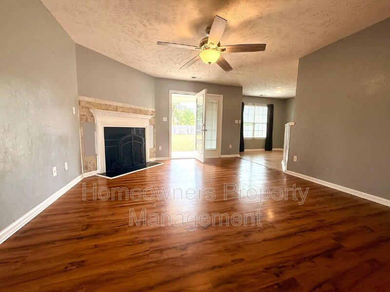 Charming 3-Bedroom Oasis with 2 Full Baths on Sir Michael Drive, Hope Mills – Spacious 1,584 Sq Ft Living! property image
