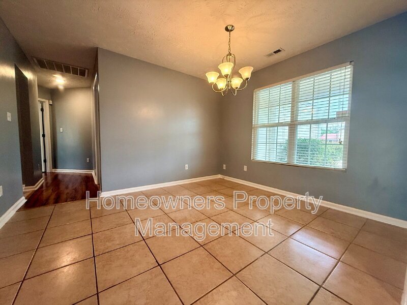 Charming 3-Bedroom Oasis with 2 Full Baths on Sir Michael Drive, Hope Mills – Spacious 1,584 Sq Ft Living! property image