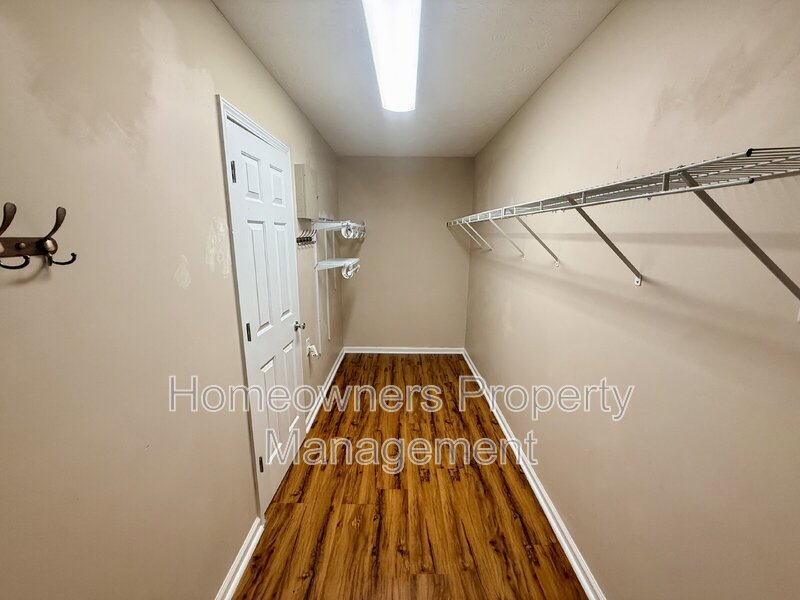 Charming 3-Bedroom Oasis with 2 Full Baths on Sir Michael Drive, Hope Mills – Spacious 1,584 Sq Ft Living! property image