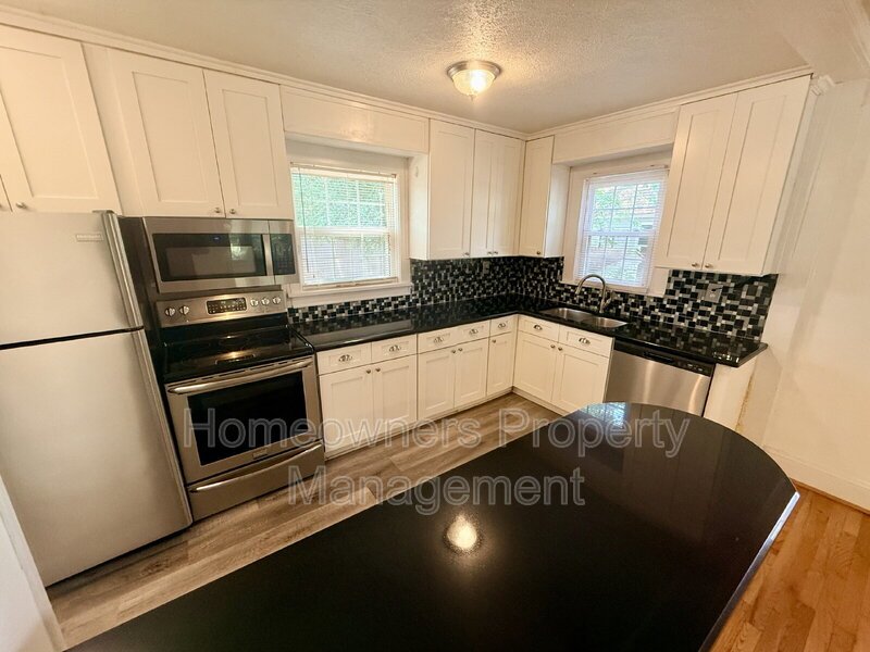 611 Greenland Drive property image