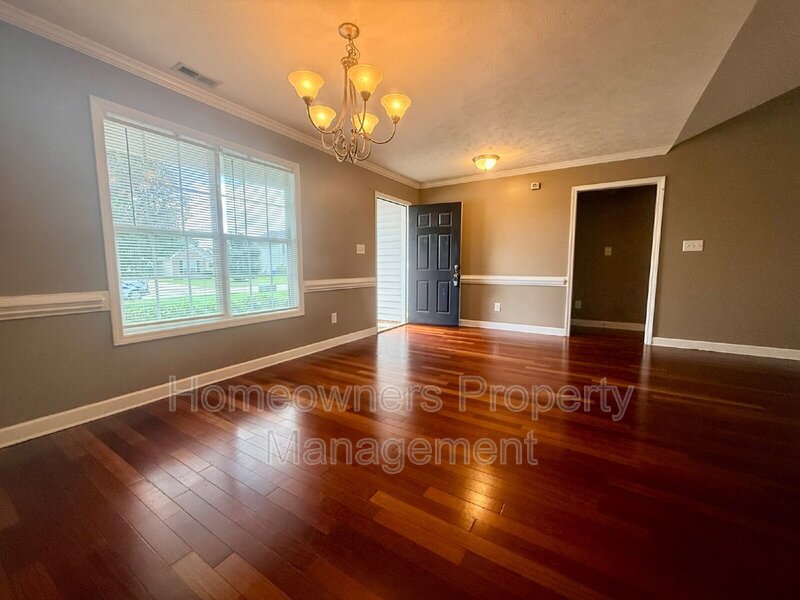Spacious 4-Bedroom Haven in Fayetteville - 2070 Sq Ft of Comfort at 4926 Yorkchester Dr! property image