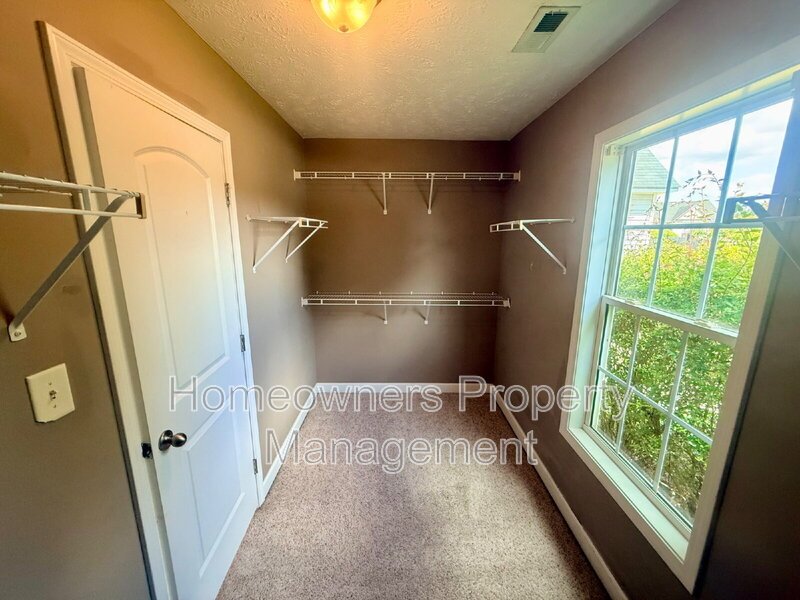 Spacious 4-Bedroom Haven in Fayetteville - 2070 Sq Ft of Comfort at 4926 Yorkchester Dr! property image
