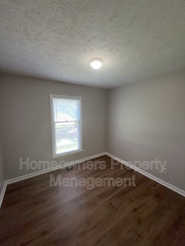Charming 3-Bed, 2-Bath Home in Fayetteville – Cozy Living Awaits at 5050 Summer Ridge Rd! property image