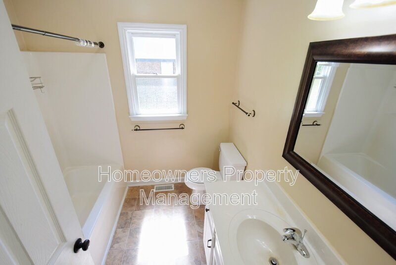 Charming 3-Bed, 2-Bath Home in Fayetteville – Cozy Living Awaits at 5050 Summer Ridge Rd! property image
