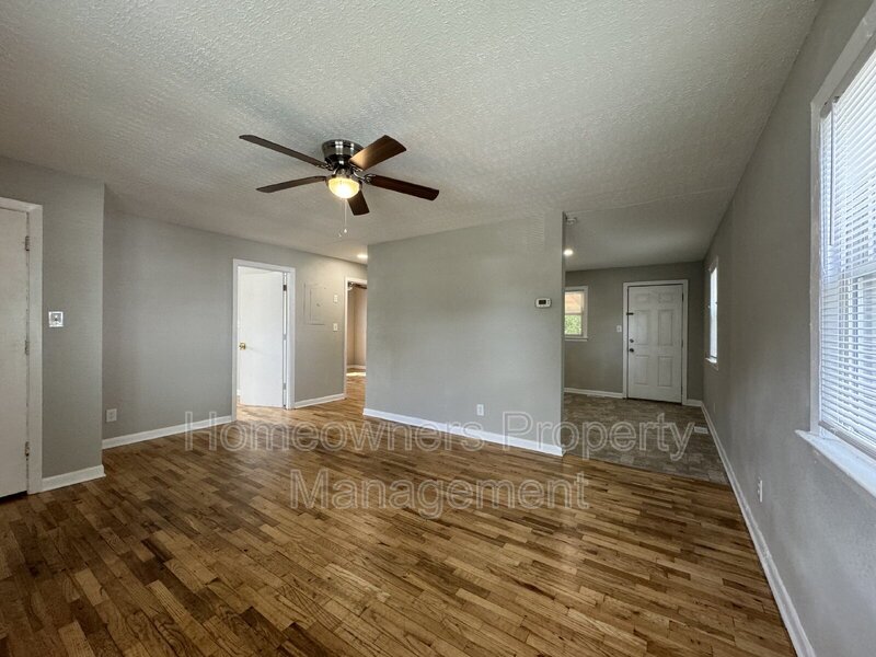 405 Laura Court, Spring Lake property image