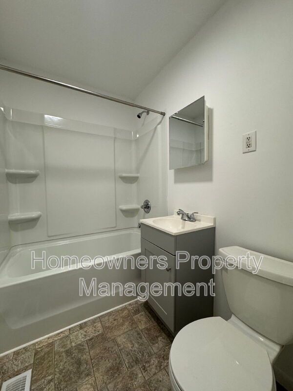 405 Laura Court, Spring Lake property image