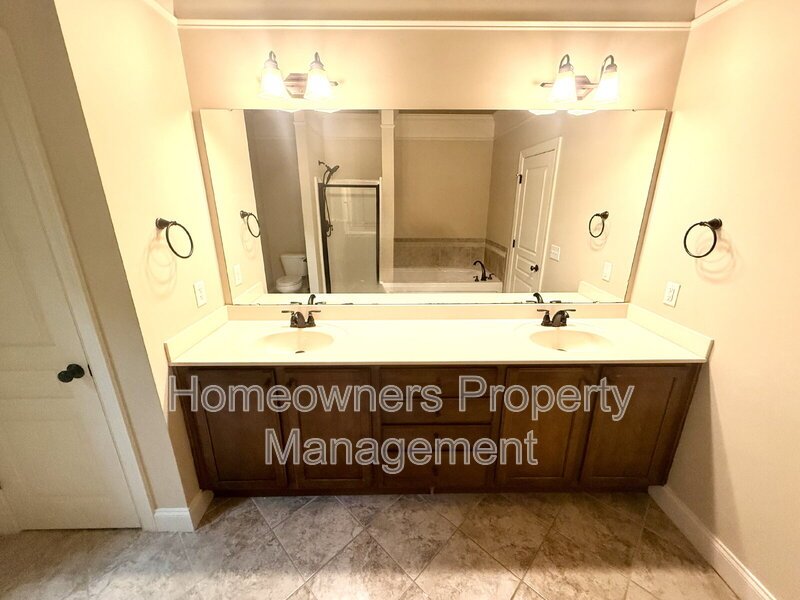 328 Bahama Loop - 2 Weeks Free off First Full Month property image