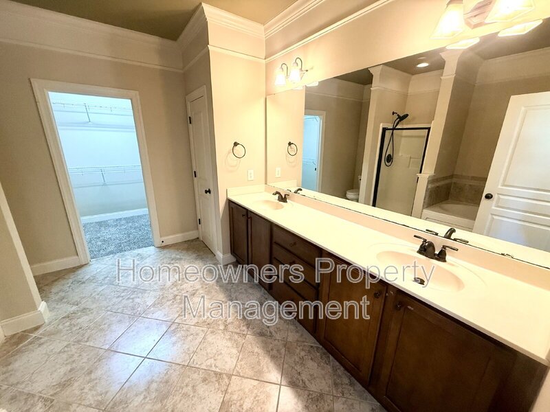 328 Bahama Loop - 2 Weeks Free off First Full Month property image