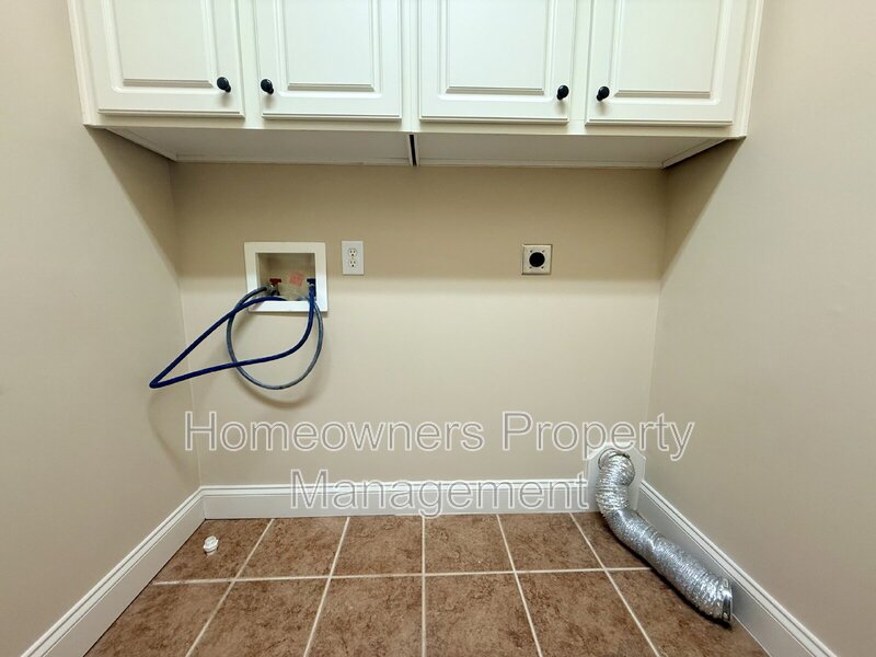 328 Bahama Loop - 2 Weeks Free off First Full Month property image