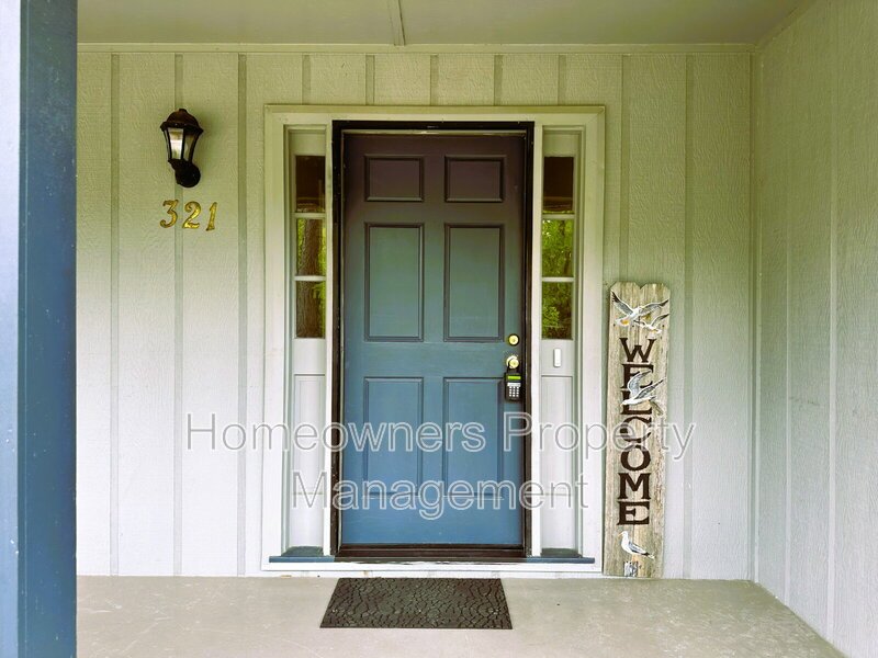 321 Bahama Loop property image