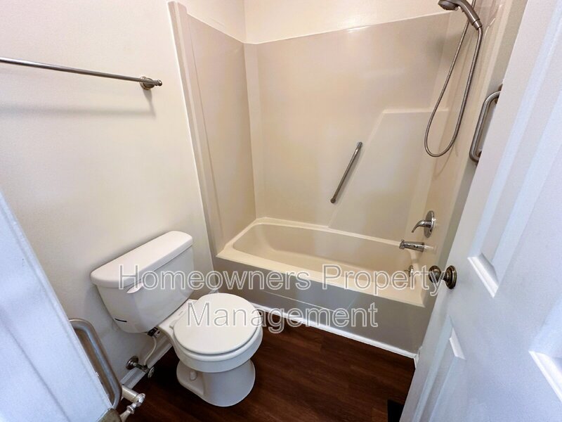 321 Bahama Loop property image
