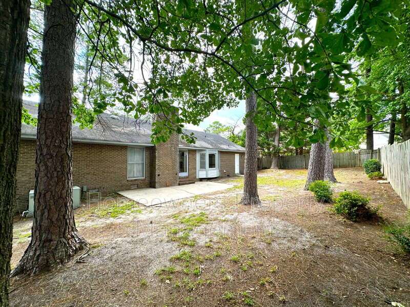 321 Bahama Loop property image
