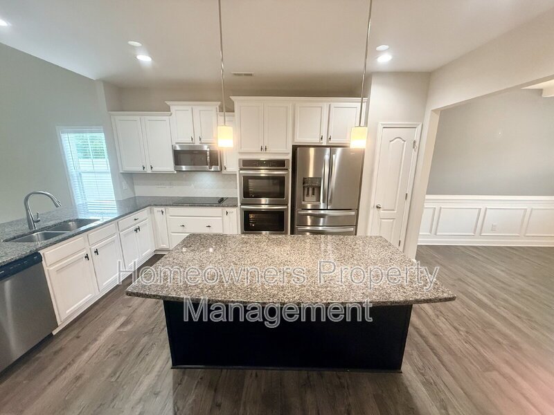 Spacious 4-Bed Oasis on Stackhouse Drive property image